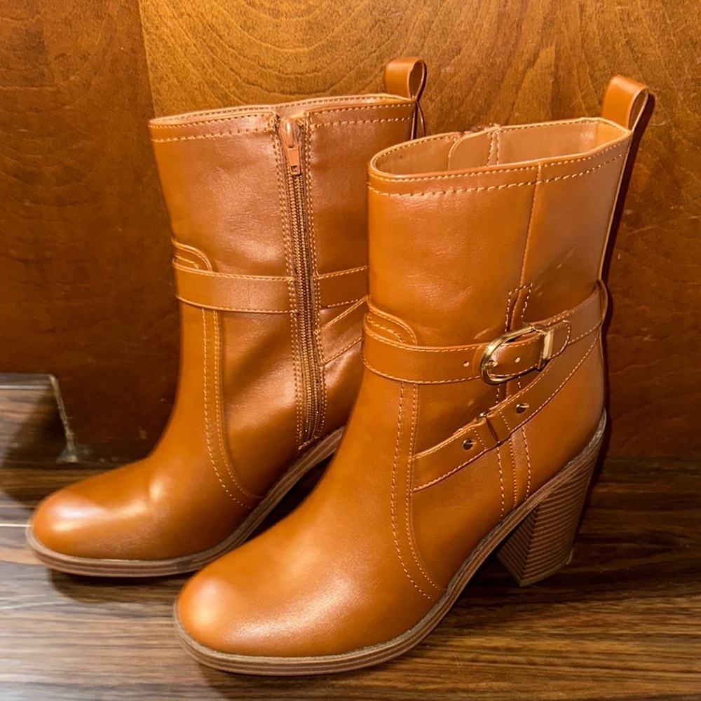 Women's Tan Ankle Boots